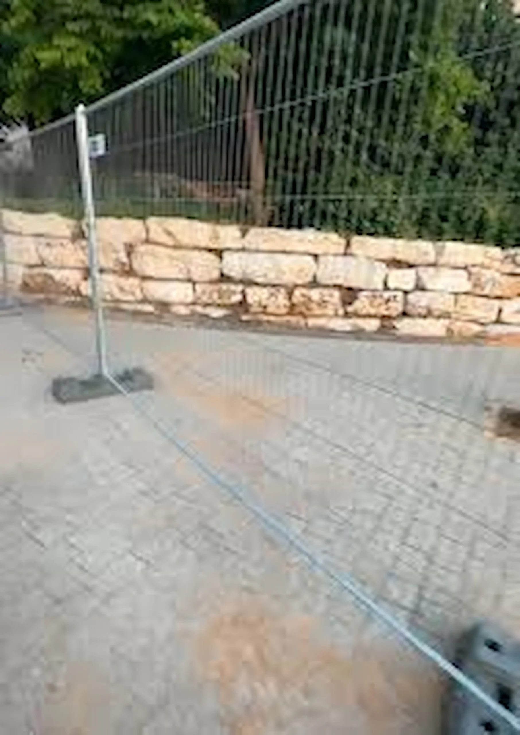 השכרת מחסומים וגדרות בכפר סבא - ARTM