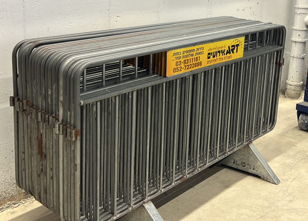 השכרת מחסומים ברעננה - מחסומי לחץ וגדרות בטיחות לאירועים ואתרי בנייה