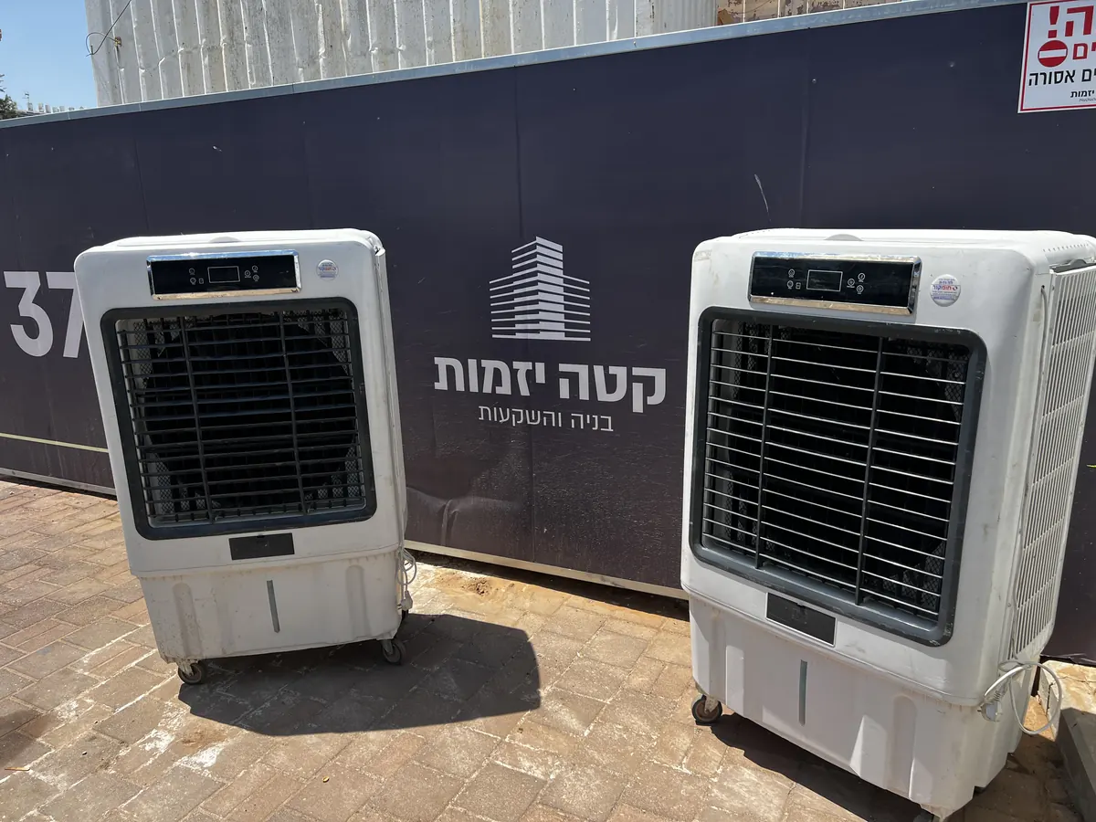 מצננים תעשייתיים להשכרה באתר עבודה — קירור לעובדים ולמתחמי תעשייה | ARTM ארט אירועים